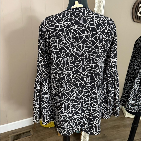 Michael Kors • Chain Detail Bell Sleeve Boho Top - Picture 9 of 11